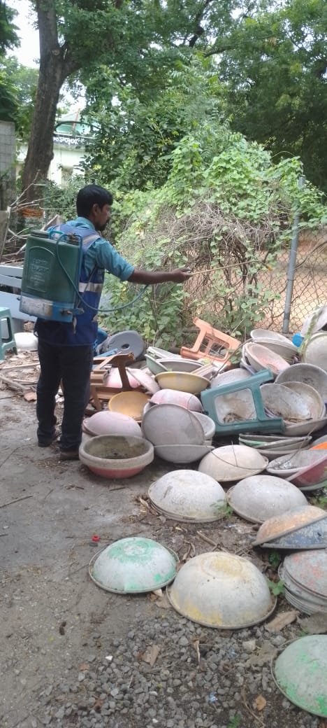 DC Serilingampally GHMC (@dc_slp20) on Twitter photo 3. Antilarval Spray by Entomology team #GHMC avoids mosquito larval growth in stagnant water in case if unable to clear the water.
We can spread edible oil too in the stagnation water. (3/n)
#NoDengue #NoMalaria
<a href="/ZC_SLP/">ZC SERILINGAMPALLY ZONE GHMC</a>
<a href="/CommissionrGHMC/">Commissioner GHMC</a>
<a href="/gadwalvijayainc/">Vijayalaxmi Gadwal, GHMC MAYOR</a>
<a href="/PrlsecyMAUD/">Prl Secy MAUD.</a> 3. Antilarval Spray by Entomology team #GHMC avoids mosquito larval growth in stagnant water in case if unable to clear the water.
We can spread edible oil too in the stagnation water. (3/n)
#NoDengue #NoMalaria
<a href="/ZC_SLP/">ZC SERILINGAMPALLY ZONE GHMC</a>
<a href="/CommissionrGHMC/">Commissioner GHMC</a>
<a href="/gadwalvijayainc/">Vijayalaxmi Gadwal, GHMC MAYOR</a>
<a href="/PrlsecyMAUD/">Prl Secy MAUD.</a>