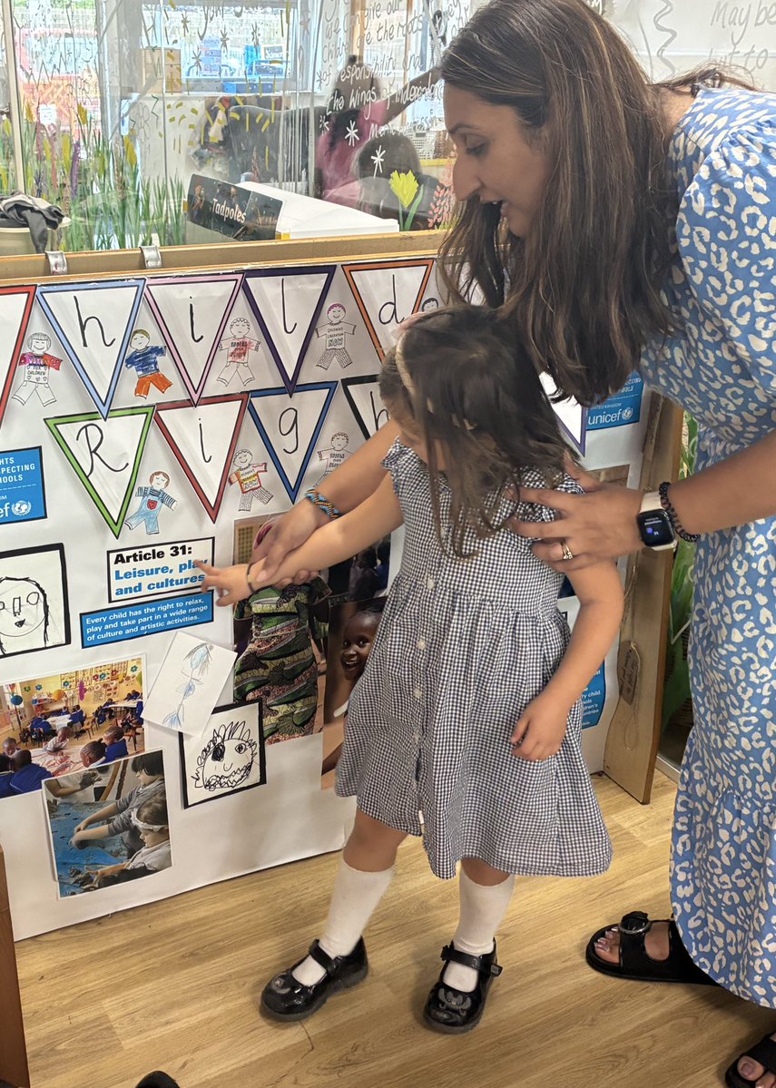 JoPetersEYFS's tweet image. Reception have been talking about children’s rights in Kenya. We discussed how we can help through our actions so children have their rights met.
Children also chose their favourite rights… PLAY and ART was the most popular.
@RCDivineMercy #childrensday @Earlychildhood