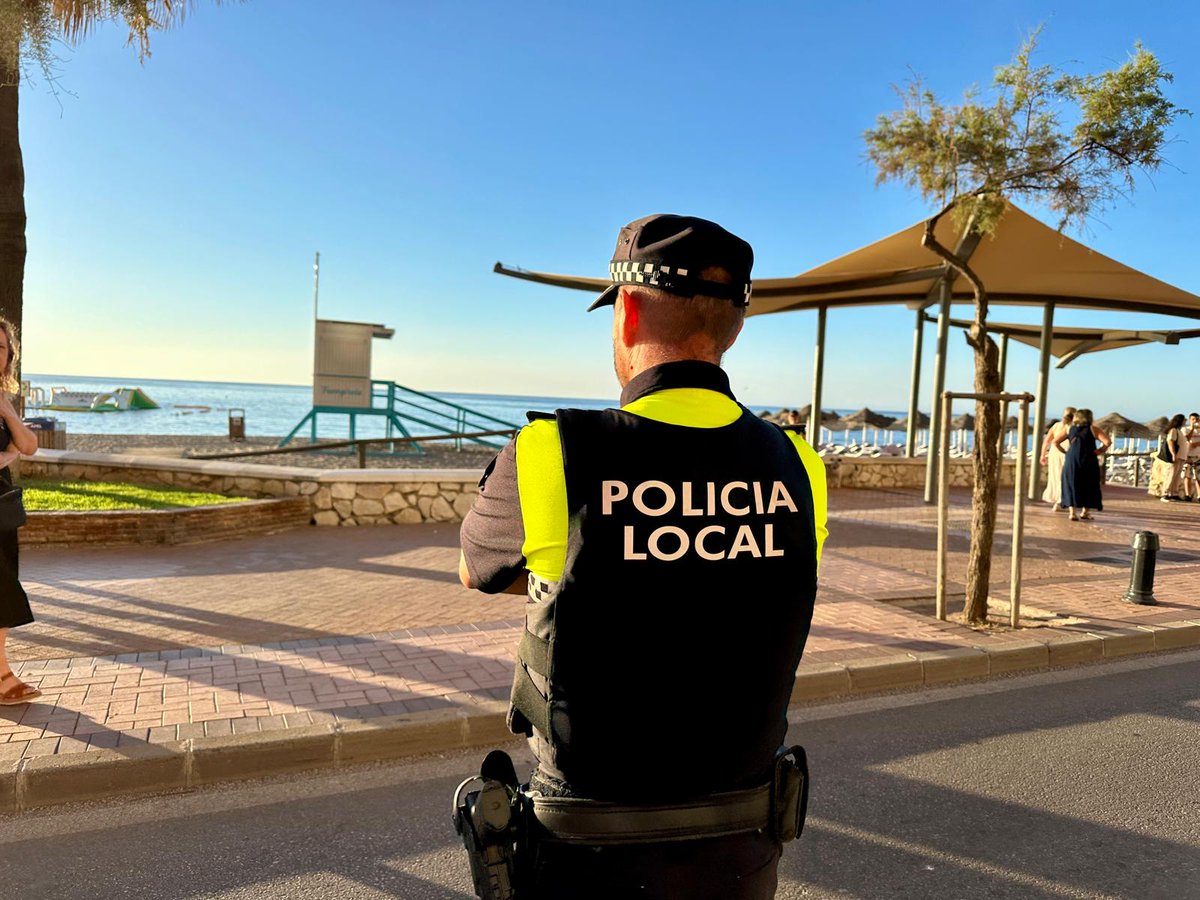 ¡Buenos días, #Fuengirola!

La Policía Local te desea una buena jornada y recuerda que está a tu disposición en los teléfonos 092, el 112 o en el 952 58 09 00.

¡Buen lunes!