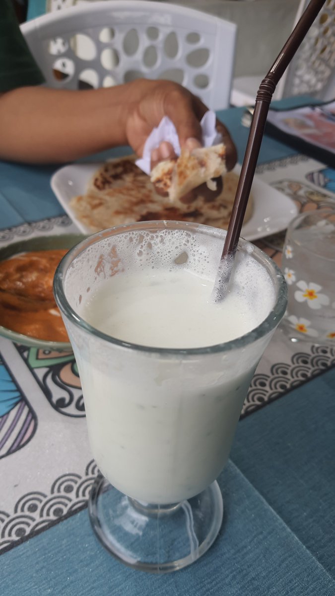 iikainuii's tweet image. เข้าร้านอินเดียอย่าหาสั่ง butter milk นะ เผ็ดสัส 555