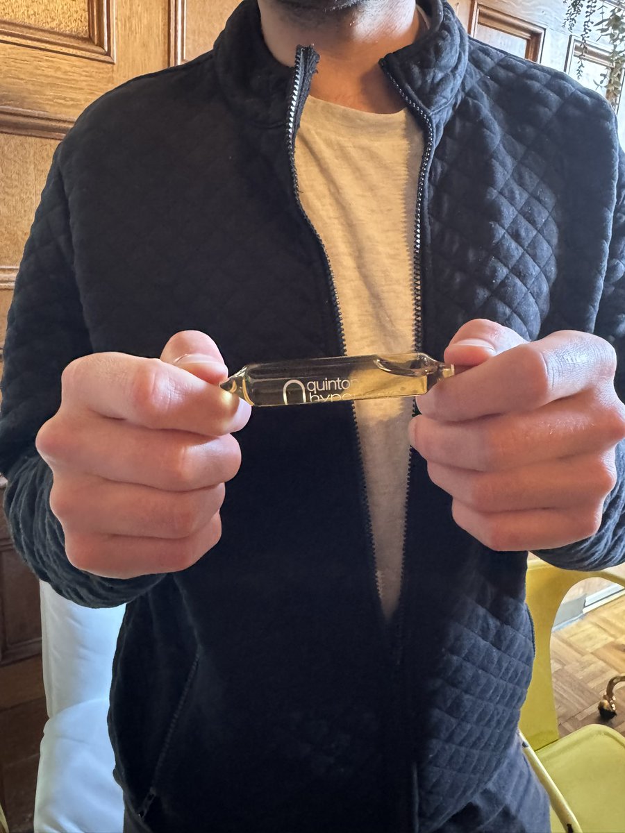 salinasdanielf's tweet image. Im huge a huge fan of electrolytes and I’m switching to Quinton Hypertonic Ampoules thanks to @J__Cub @superpower. This only happens @_TheResidency 🔥