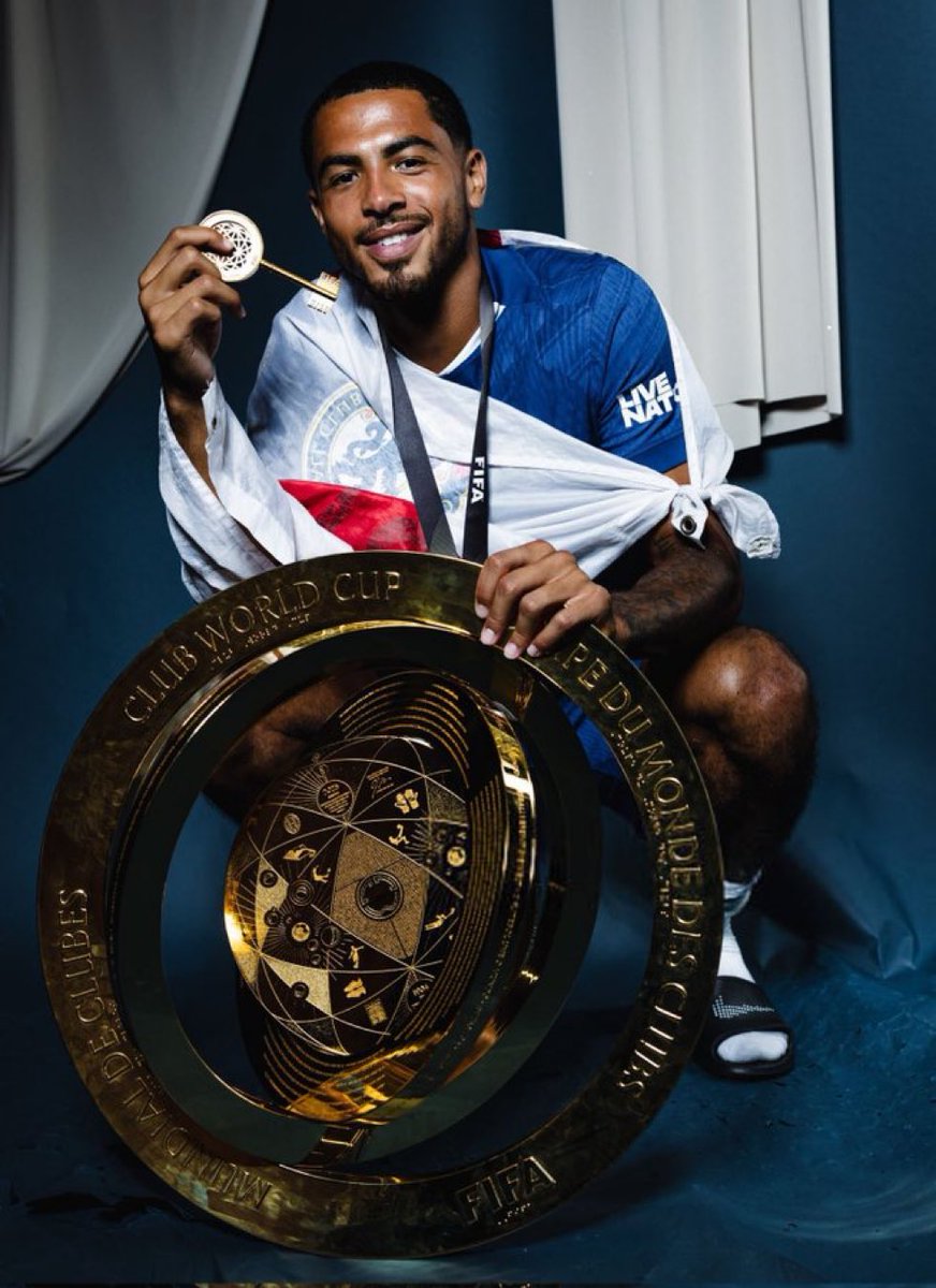 iamsamblues's tweet image. Good morning World Champions