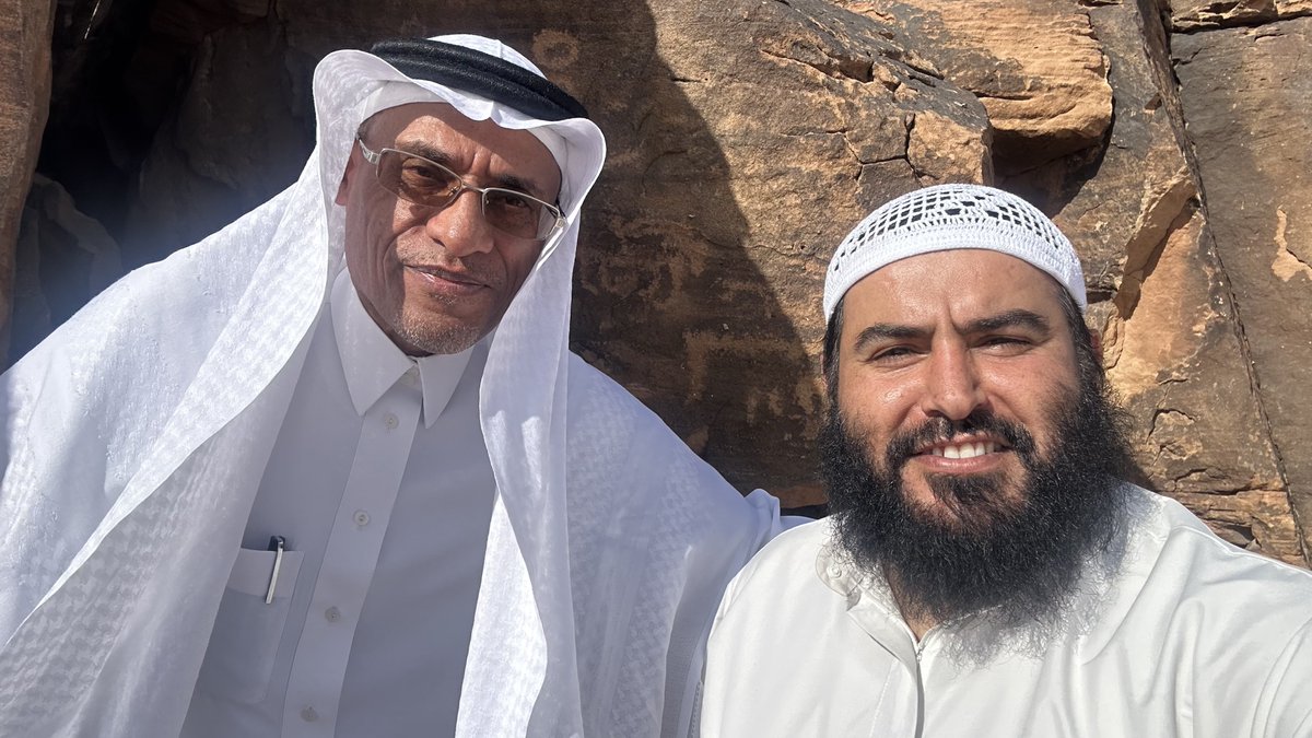 Alsarem_15's tweet image. شكراً لجمعيتنا جمعية الاثار على هذه الدورة .
سعيد بالمشاركة بها واتمامها وتعلم الخط المسند بالاضافة للتطوير في النقوش الثمودية.
@AntiquitiesAsc