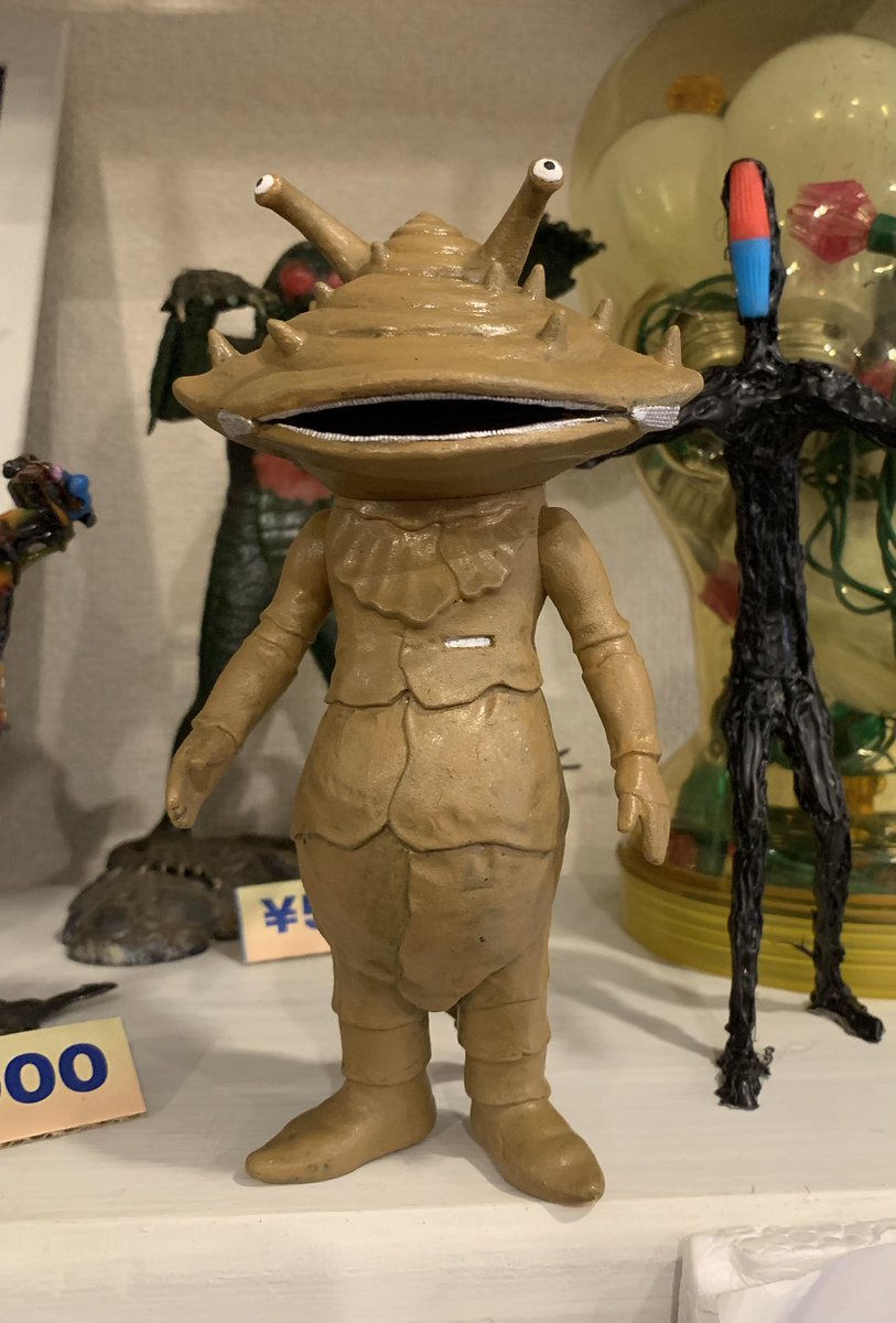 プラネットヌマーズにソフビリペイントのクレージーゴンとカネゴンが登場‼️