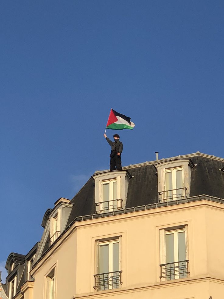 3 replies — even dots — can break the algorithm 😭