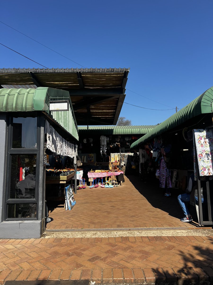 oupapilane's tweet image. Dear MTPA when you collect money from tourists- this is how you give them value for money and maintain a site.
This is done daily and does not have to wait for journalists visiting before it is cleaned.
Enough is enough.
@Mtpatourism @Mandla_Ndl