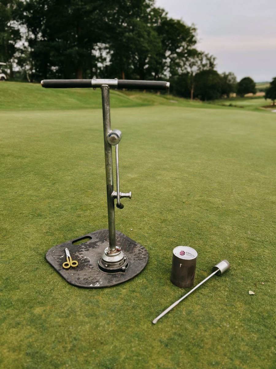 Tacit Sholé Holecutter cuts an exact 108mm hole every time with an integral hammer action. Our Sholé captured at <a href="/AlwoodleyGC/">Alwoodley Golf Club</a> 

#Tacit #Golf #GolfCourse #Greenkeeping #Superintendent #golftwitter