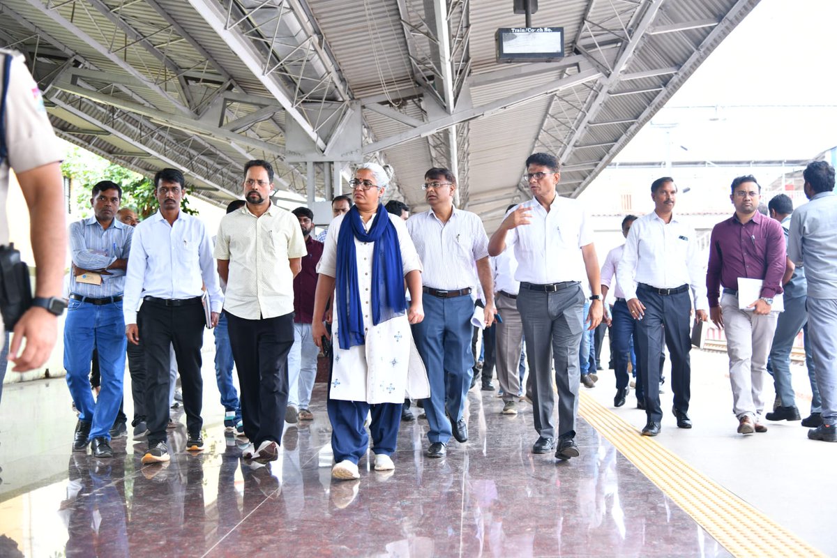 South Western Railway tweet media