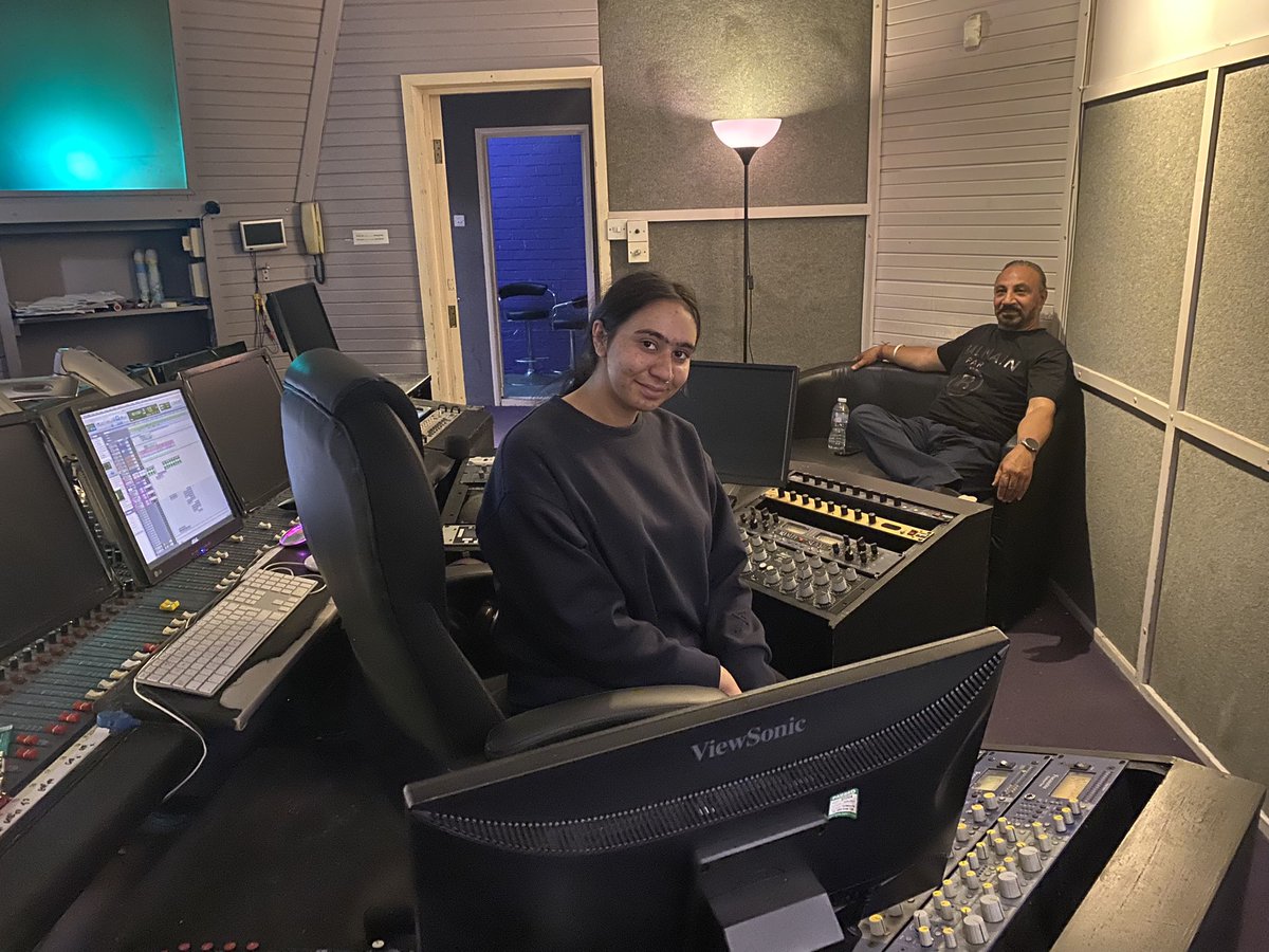 Paul Twohig - Pro2 Recording Studio (@pro2studios) on Twitter photo 