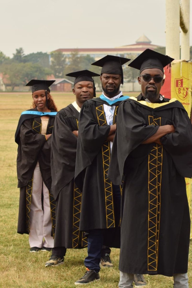 BlakBladRC's tweet image. Remember those times we joked about y'all being a permanent fixture on campus? Well, you might have taken the scenic route, but every detour and extra year is an incredible story of your resilience.
Congrats graduates
#blakblad
#bleedblak
#loyaltotheflow
#wanyudhee
#rugbyke
