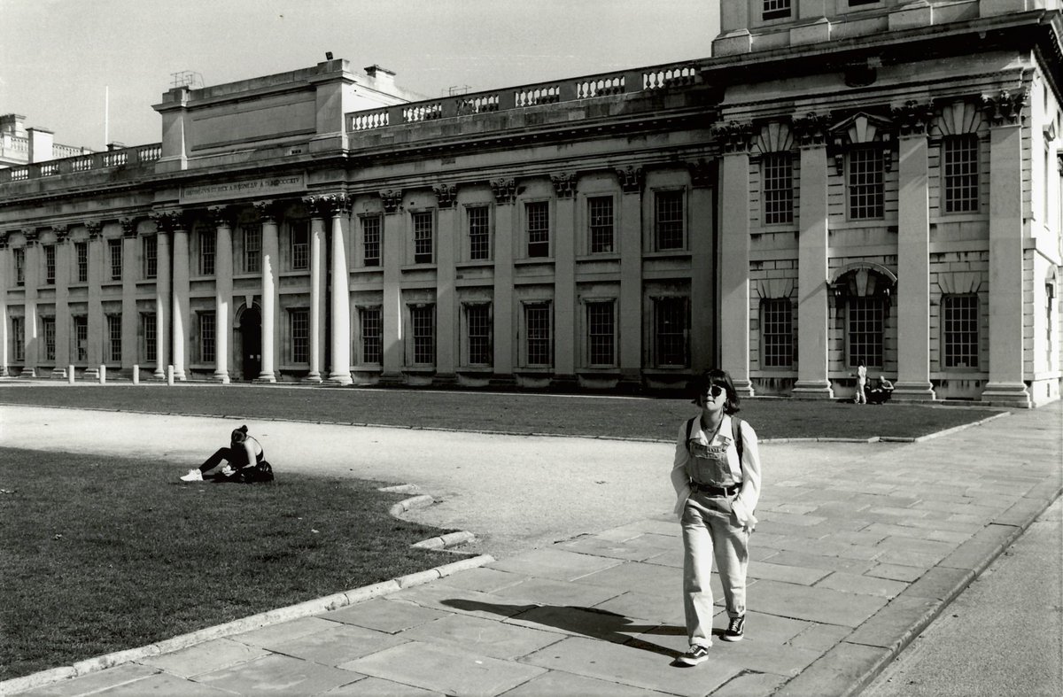 nicholas_sack's tweet image. Figures in the city
Greenwich, London, 2023
Silver gelatin print
#London #Greenwich #streetphotography #people #women #figures #navalcollege #university #baroque #17century #Hawksmoor #Wren #Vanbrugh #SE10 #urban #urbanlandscape #classical #columns #blackandwhitephoto #film #bnw