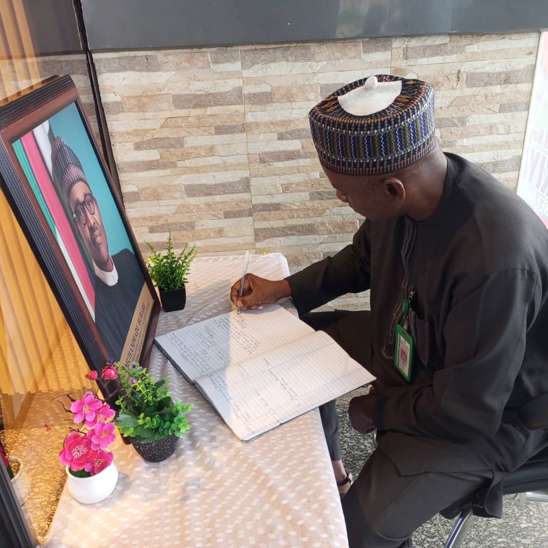The Permanent Secretary,  Federal Ministry of Housing and Urban Development,  Dr Shuaib Belgore, led Management staff of the Ministry to sign the condolence register in honour of the late former President of the Federal Republic of Nigeria, His Excellency Muhammadu Buhari, GCFR,