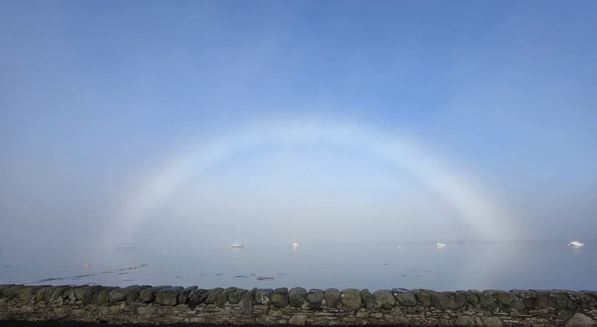 photos_by_cara's tweet image. Fogbow and reflection over Strangford Lough this morning taken at Portaferry. @bbcniweather @WeatherCee @WeatherAisling @angie_weather @barrabest @geoff_maskell @Louise_utv @linzilima @martinastro2005 @cassidy_rachel @StormHour