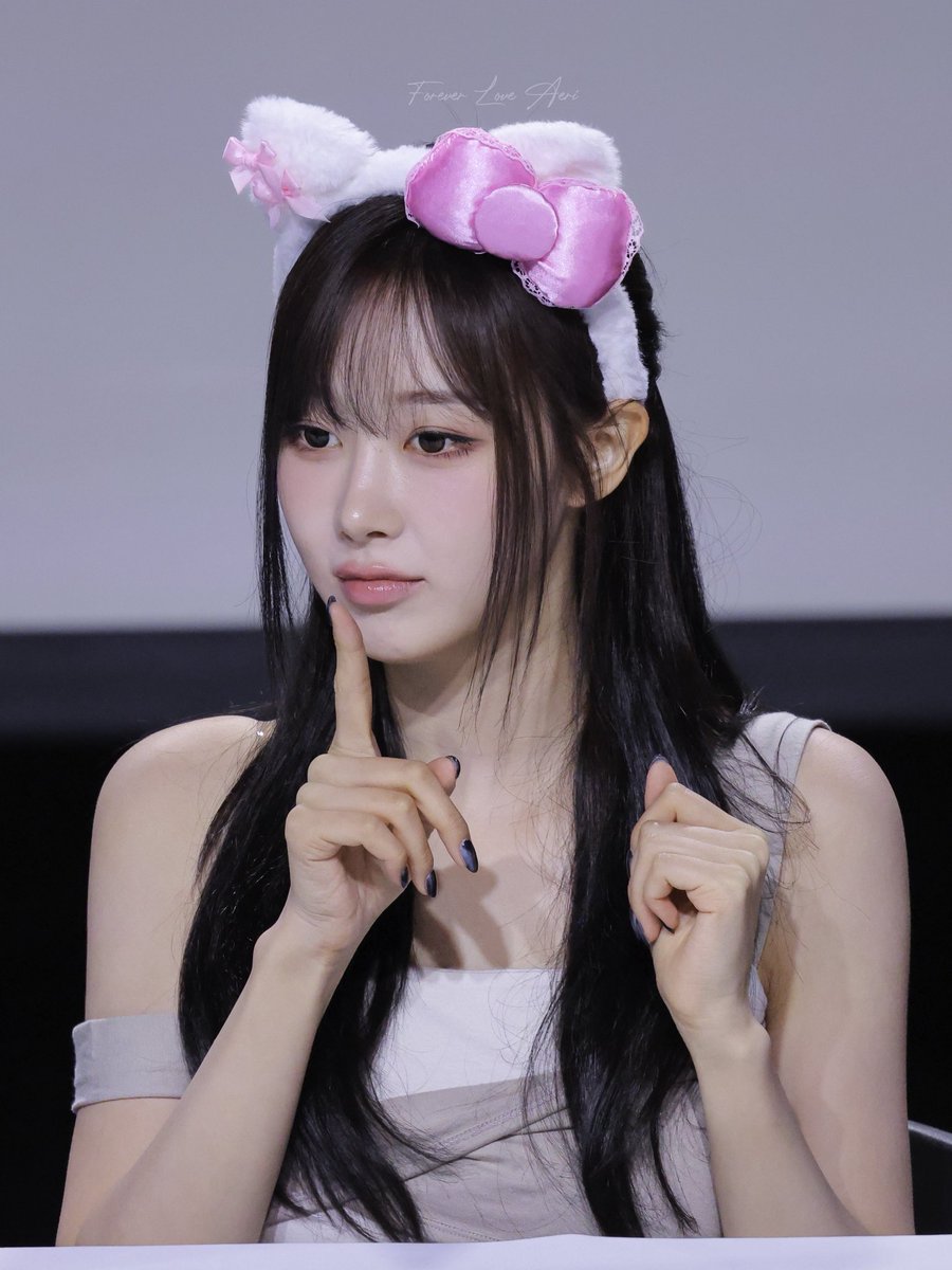 ForeverLoveAeri's tweet photo. 250713 🎀🤍🎀

#GISELLE #지젤 #ジゼル
#aespa #æspa #에스파 https://t.co/QGSAKefDGf