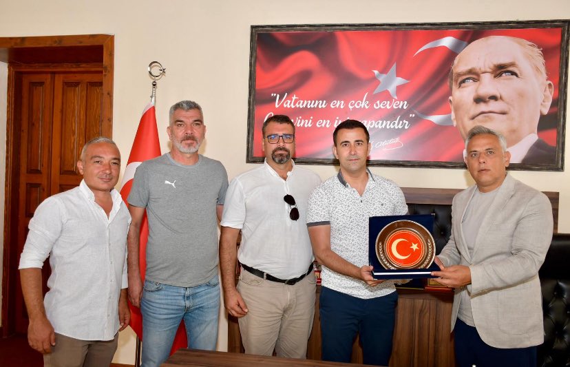 Hürriyetçi Eğitim-Sen Mersin Şubesi’nden İlçe Milli Eğitim Müdürüne Ziyaret

Hürriyetçi Eğitim-Sen Mersin Şube Başkanı Sayın Talip Özdemir ve beraberindeki yönetim kurulu üyeleri, İlçe Milli Eğitim Müdürü Fevzi Kültiğin Eroğlu’nu makamında ziyaret etti.
<a href="/MersinMEM/">Mersin İl Millî Eğitim Müdürlüğü</a> 
<a href="/kltiinerolu/">Fevzi Kültiğin Eroğlu</a>