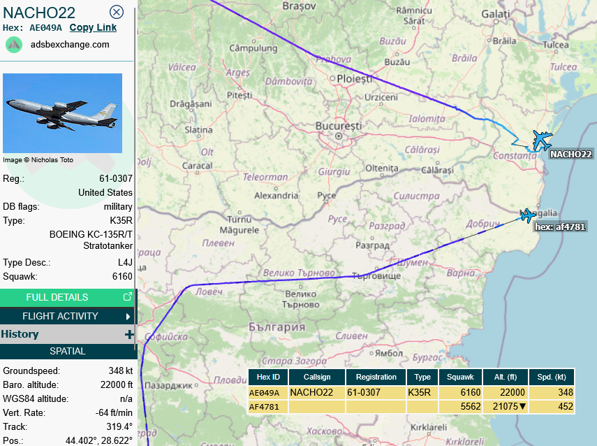 SirListenalot's tweet photo. Jul17 ~1050z #KC135 #NACHO22 asked ATC if they are in contact with #Sealord81. I suppose that's the tactical call sign for (miscoded) #P8 #AF4781 (should be #AE6781) #PS179 https://t.co/TcTXJAi0xv