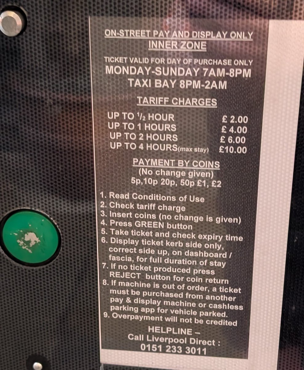 SeanLXIV's tweet image. If parking in Liverpool, you need to check the plates and meters carefully as its not just the hours which have changed, on Castle Street the parking bays are only to 8pm, after that they are only for Taxis until 2am. More madness from @lpoolcouncil
