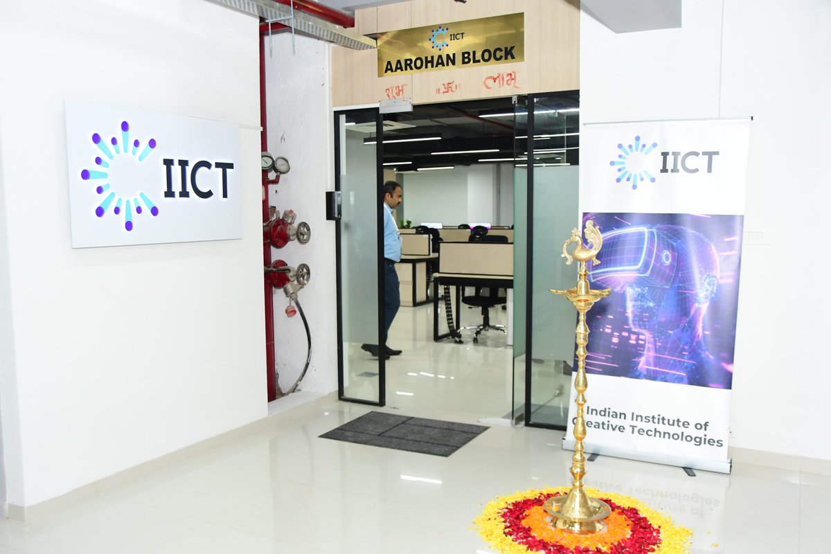 PIBMumbai's tweet image. Chief Minister of Maharashtra @Dev_Fadnavis and Union Minister for Information &amp;amp; Broadcasting, Railways and Electronics &amp;amp; IT @AshwiniVaishnaw inaugurated the classrooms and administrative complex of the Indian Institute of Creative Technologies (#IICT) at @nfdcindia Complex, in…