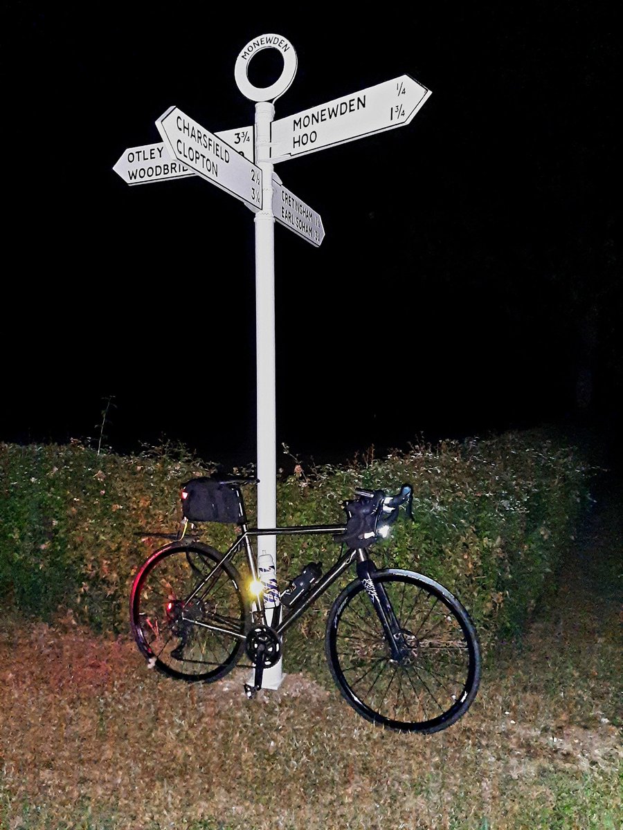 RhinoFive's tweet image. Overnight 'DunRun' to Dunwich beach last weekend to watch the sun come up
#fingerpostfriday @FingerpostFri
