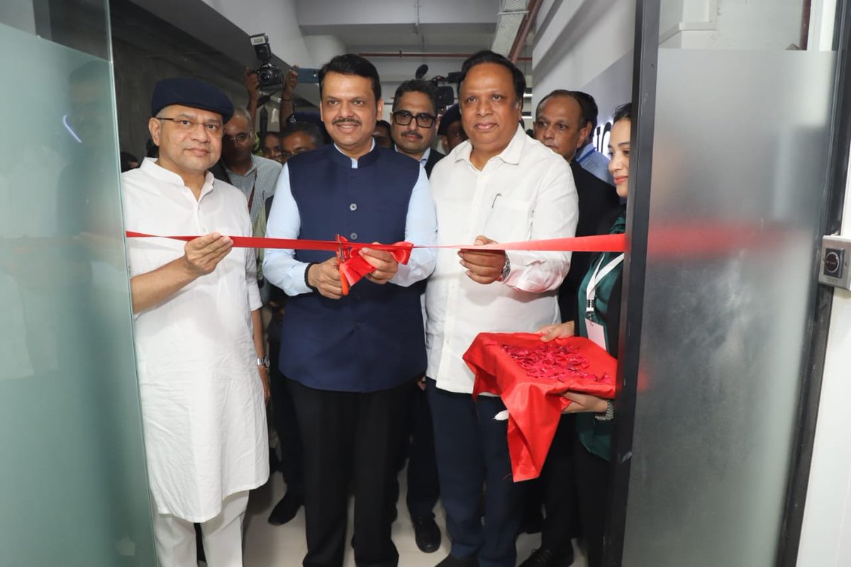 PIBMumbai's tweet image. Chief Minister of Maharashtra @Dev_Fadnavis and Union Minister for Information &amp;amp; Broadcasting, Railways and Electronics &amp;amp; IT @AshwiniVaishnaw inaugurated the classrooms and administrative complex of the Indian Institute of Creative Technologies (#IICT) at @nfdcindia Complex, in…