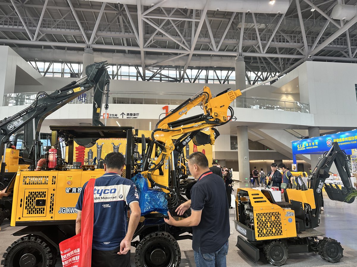 JG_Excavator's tweet image. 厦门工程机械及轮式挖掘机展
XIAMEN CONSTRUGTION MACHINERY &amp;amp;, WHEELED EXCAVATOR EXHIBITION

厦门国际重型卡车配件博览会
XIAMEN INTERNATIONAL, HEAVY TRUCK PARTS EXHIBITION

2025年7月18-20日
July 18~20,2025

Xiamen International Expo Center(Xiang&apos;an)