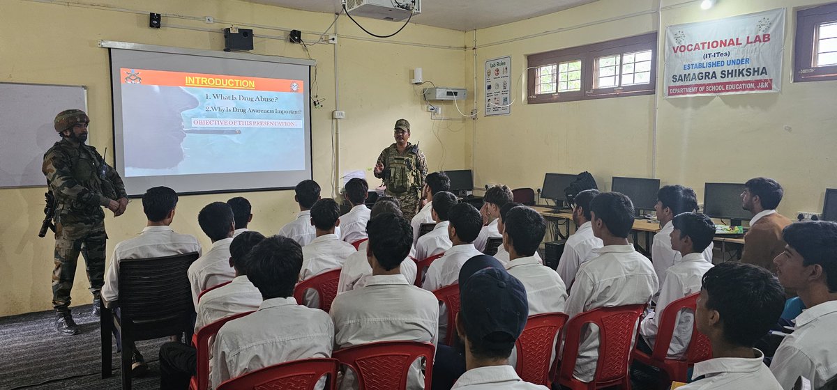 ShabanoBano's tweet photo. Indian Army organised a lecture on Drug Awareness at Government Higher Secondary School, Lower Dalwa in Ramban District on 18 July 2025. The event aimed to educate students on the dangers of drug and the importance of maintaining physical health. The students and school authorities appreciated the efforts by Army and expressed their gratitude and desire for frequent motivational talks in the future.

#Bharatnirman
#DisttRamban
#dcramban
#StrongandCapable
#StrongerTogether
#Healthcare
#Drugawareness
#CommunityService
