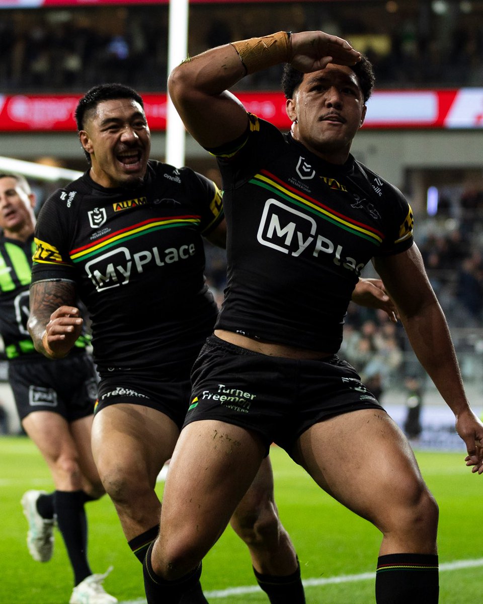 PeterVLang's tweet image. I’d be tempted to rest Bizza next weekend, even though he apparently only had a cramp in his hamstring and play this fella on the wing against the Tigers.
#PantherPride