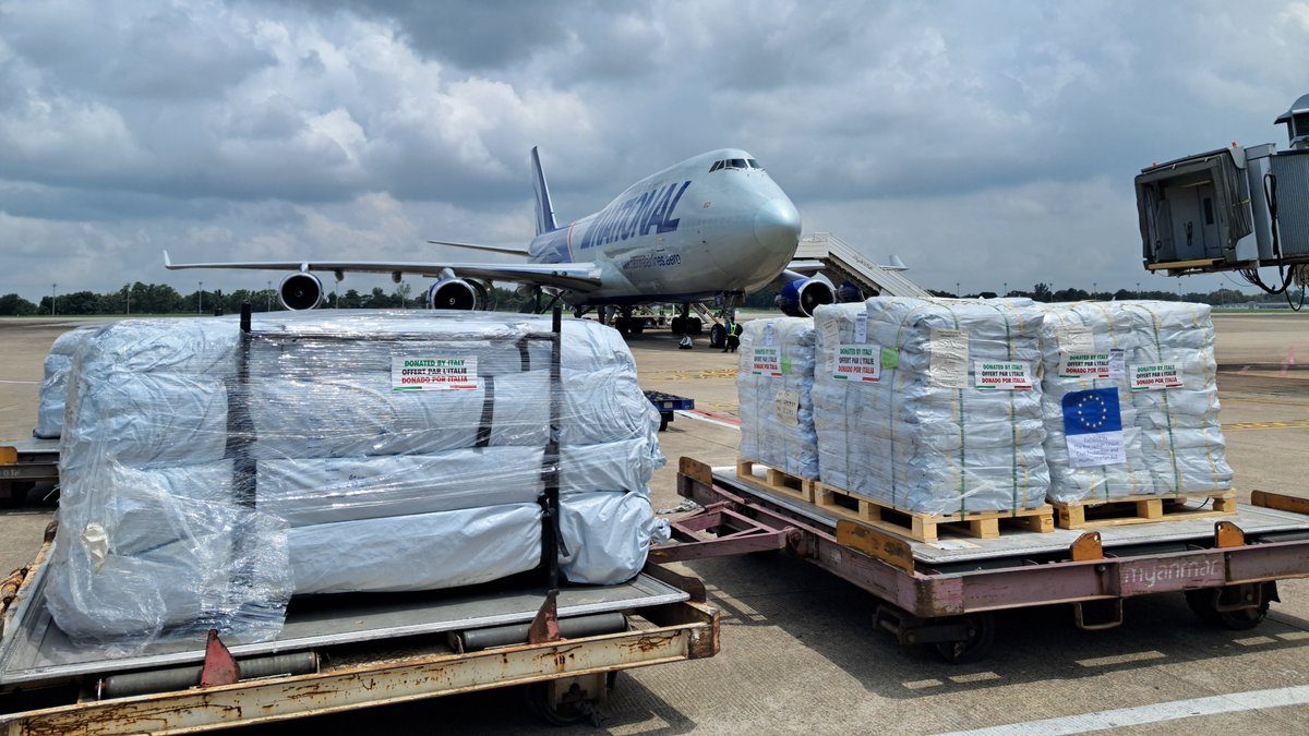 eu_echo's tweet image. As communities in Myanmar continue to recover from this year’s powerful earthquake, EU aid keeps arriving.
Over 50 tons of shelter, sanitation and hygiene items just reached @IOM_Myanmar in Yangon - donated by Italy. 🇮🇹
Grazie!
#EUSolidarity