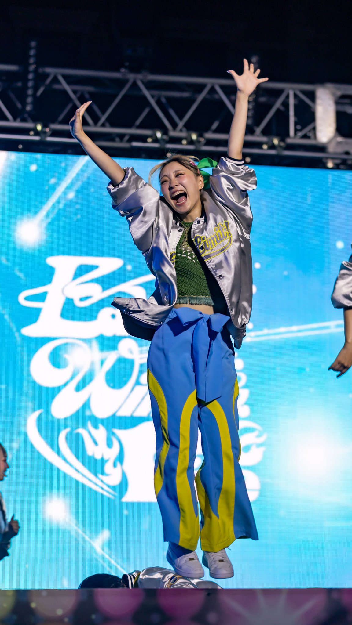 ユニバ限定 HYBE サマーDANCEnight Tシャツ FREEサイズ 黒 ユニバ限定 HYBE サマーDANCEnight Tシャツ FREEサイズ 黒
