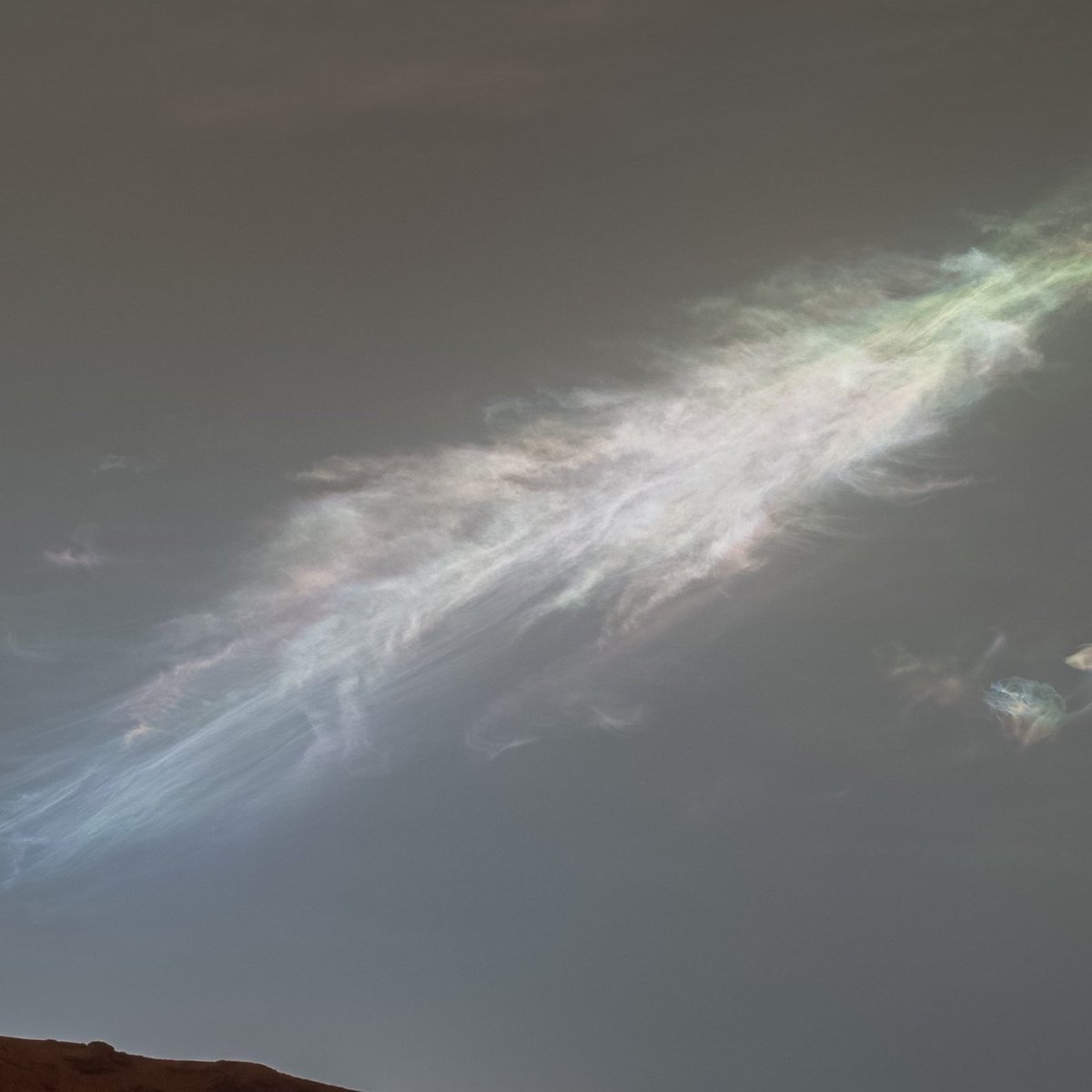 AstronomyPosts's tweet image. Martian twilight clouds captured by the Curiosity rover