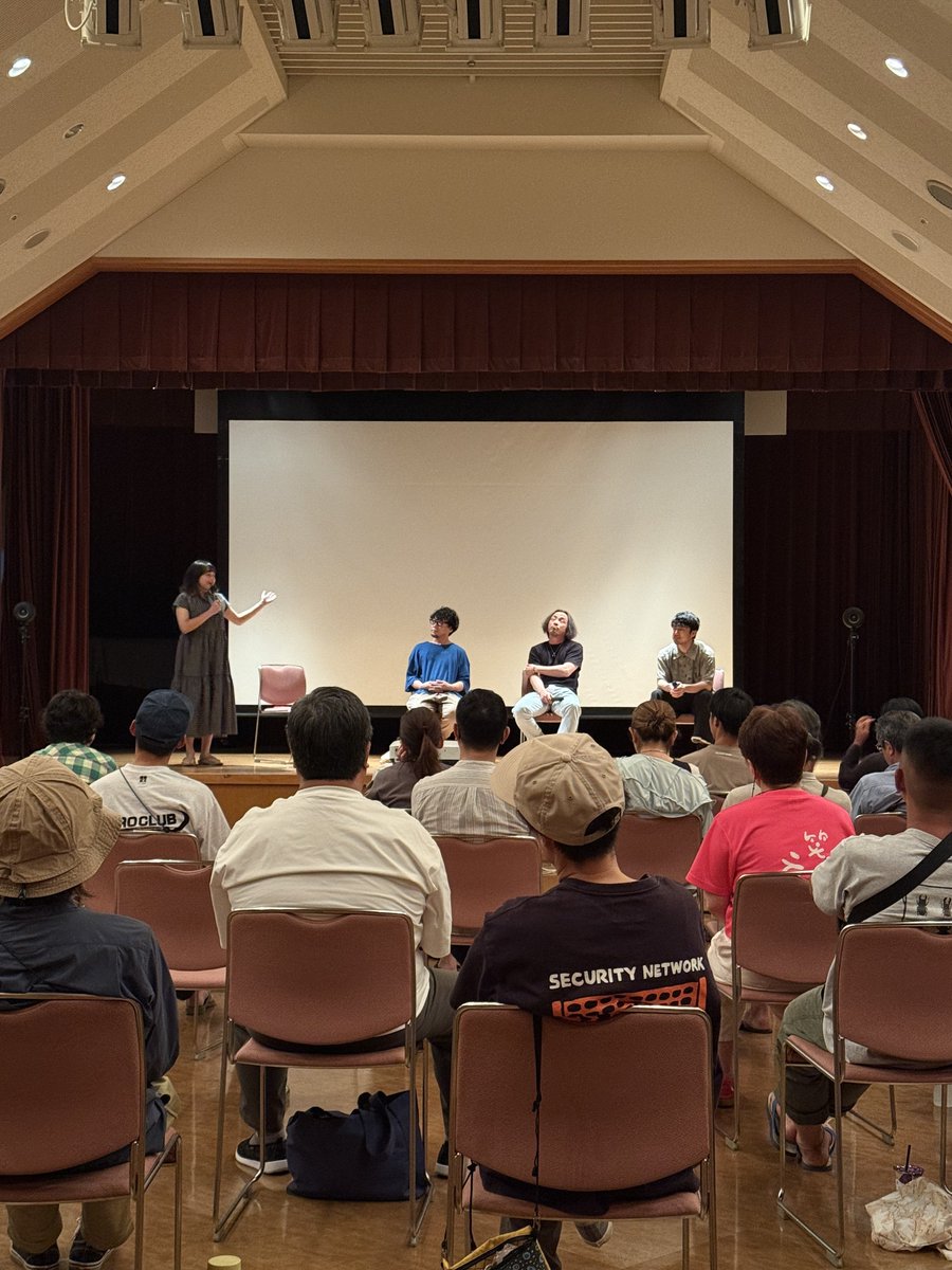 DoorAoi's tweet image. 『Birth by Sleep』『ミルクの中のイワナ』上映会&トークイベントin遠野
遠野に辿り着き、シシになっていく10年を綴った富川岳さんの新著『シシになる。ー遠野異界探訪記ー 』。
その章間のイラスト担当のさとうひよりさんによるスケッチ集『四ツ足』。
遠くに聞こえた足音が胸中で鳴り響く…