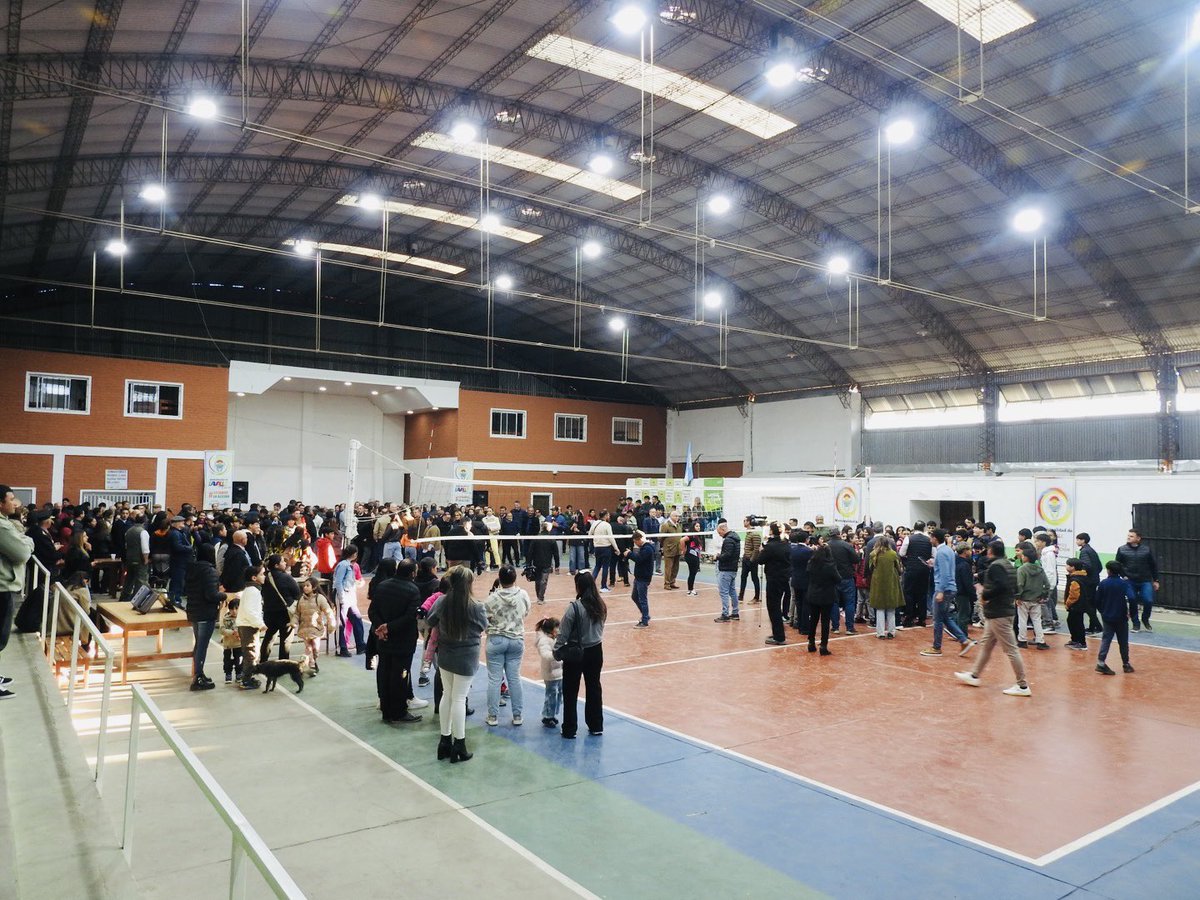 alfrevallejosok's tweet image. ¡Lavalle sigue creciendo! 🙌🏻
Acompañamos la inauguración de nuevas obras que transforman la vida de los vecinos y vecinas:
✅ Infraestructura.
✅ Espacios públicos.
✅ Servicios que mejoran el día a día.
¡Corrientes tiene futuro! 💪🏼