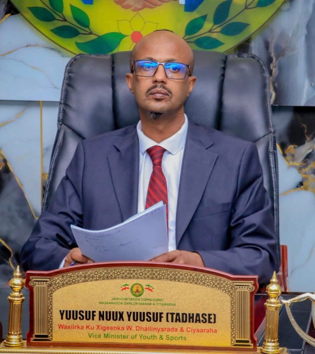 ShirwacOG's tweet image. Waagi Ingirisku joogay hadaad Maqli jirteen Michael Mariano eega Waxa badalay Tadhase iyo Tefere iyo magacya badan oo Amxaaro 😂😂😂