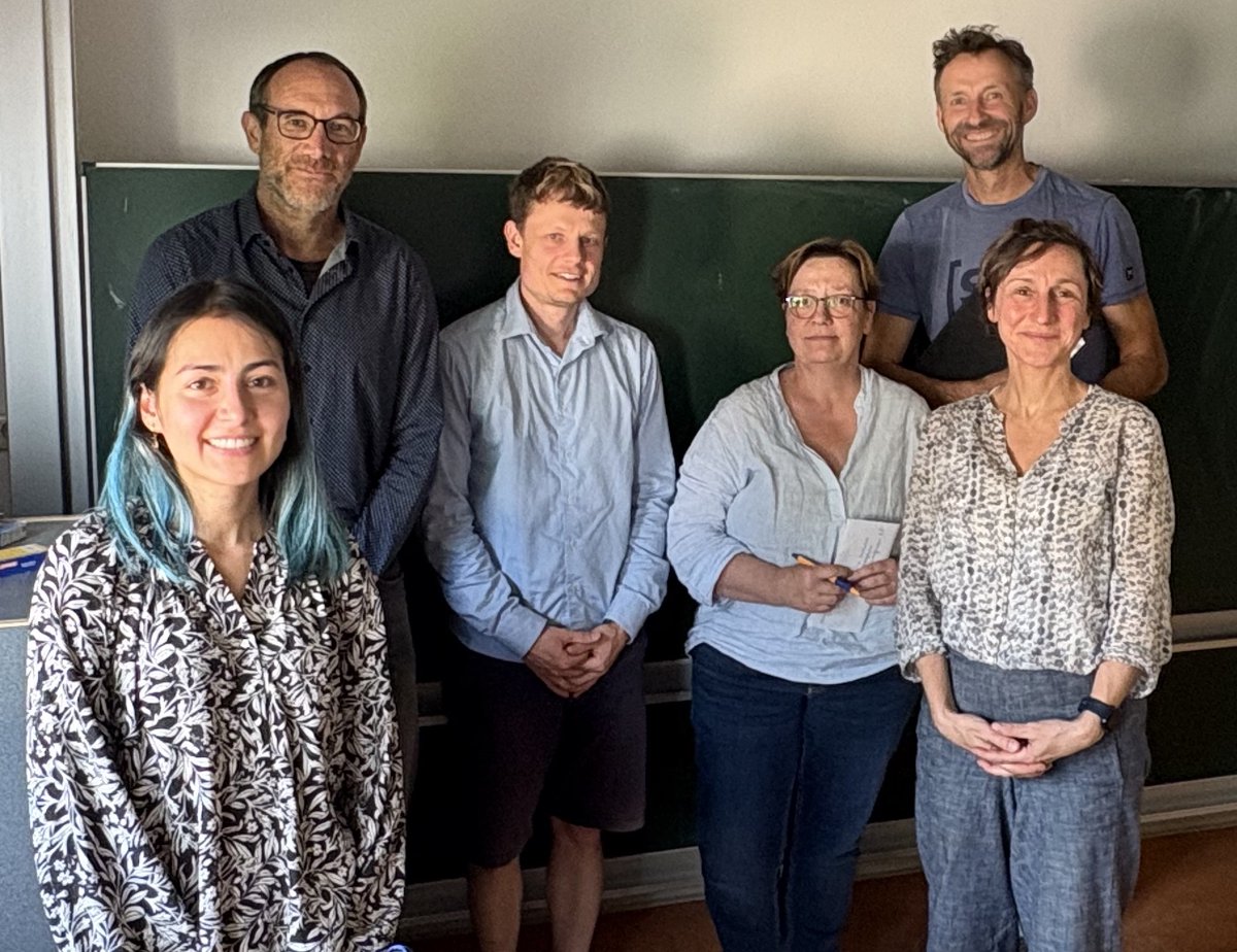 MPI_BGC's tweet image. 🇬🇧 Many congrats 🥳 🎓 Mellisa Ruiz-Vásquez (front left) on the successful defence of your #PhD thesis ‘Exploring the potential of land surface information to improve subseasonal temperature forecast skills’. All the best for your future, Melissa!
Foto: © E. Bogdanovich