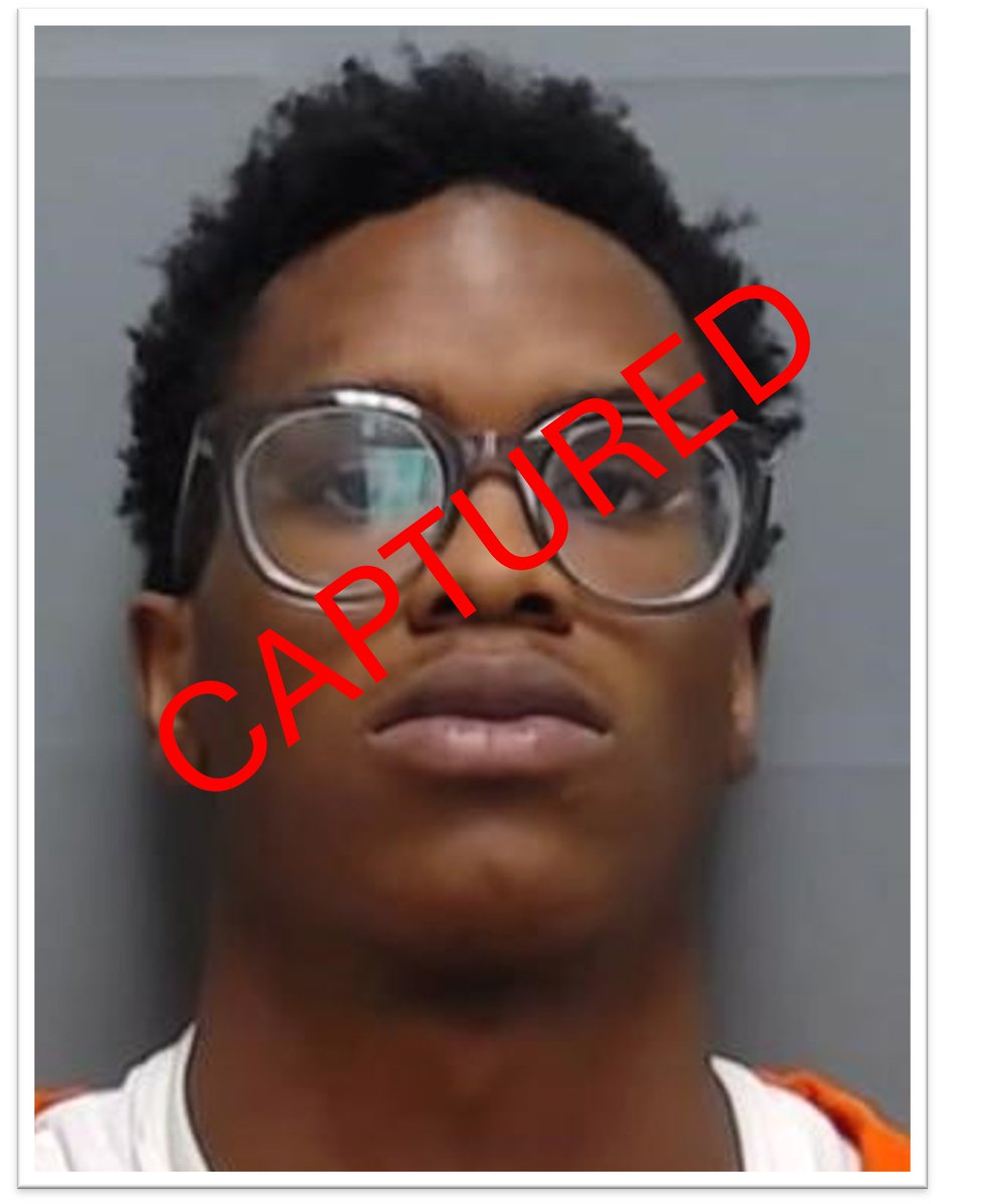 USMSCedarRapids's tweet image. 🚨 #FugitiveApprehension 🚨
DUFAUCHARD, Yashad (DOB 1/15/00)
Warrant Issued: 5/20/20
Charge: Possession of a Firearm by a Drug User
#USMS #NIFTF #ColdCaseSolved