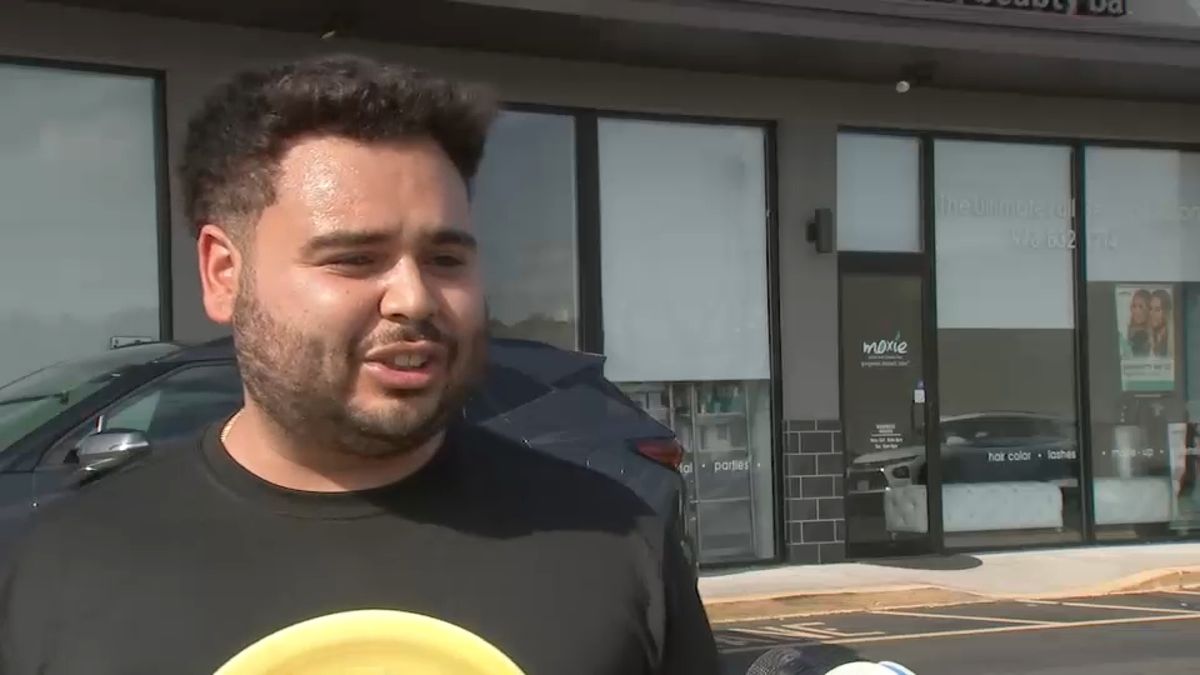 ABC7NY's tweet image. New Jersey pizza delivery man marvels at his luck after near-lightning miss abc7ny.com/post/nj-pizza-…