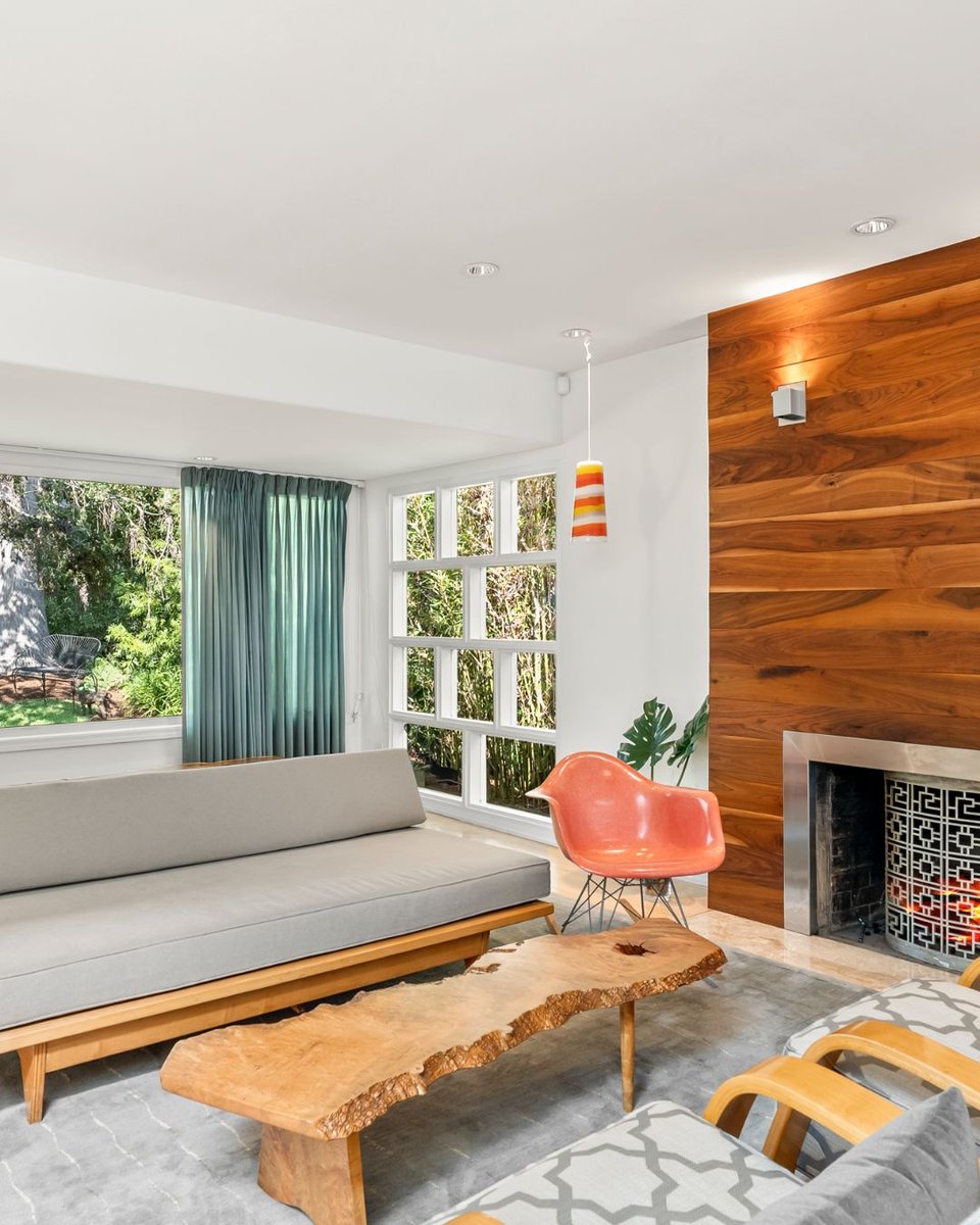 WARE1914's tweet photo. Nestled on the most desirable street in Upper Hermosa, this 5-bed, 4-bath home offers 3,356 sq ft of thoughtfully designed living space on a generous 10,400 square foot lot. 

Click here for more information: https://t.co/seUFpcaphi
Presented by Kathleen Westwood
DRE# 02085626 https://t.co/I7NQPUn33V