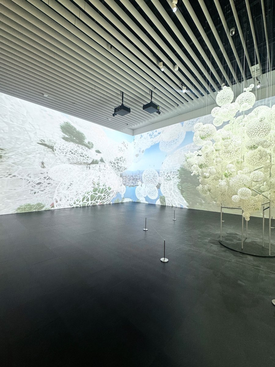 ╭━━━━━━━━━━━━━╮ 週末のおでかけは森美術館へ 🌳藤本