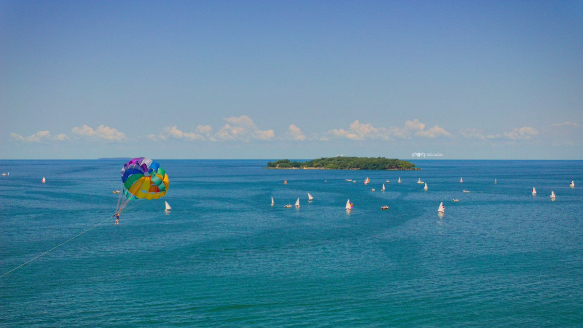 MILLERBOATLINE's tweet image. Summer fun on Lake Erie! #FF @worldatlas @toledonews @kayleebowerstv @Detroit_PBS @pibdaily @OhioLakeErie @PerrysVIPM @stonelab @NWOhioWeather @TheKeysPIB @OHHeartofitAll @Ohio_Tourism @LakeErieFan @UnionGapWA @CoolCleveland @OhioVets @mustangsallyfun 📸 @imagesnorth