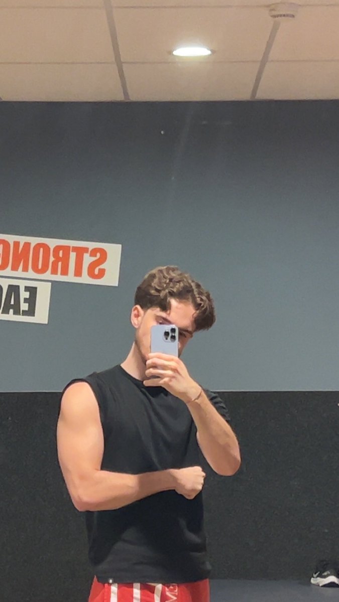 lorenzo_onx's tweet image. gmabs to those who went to the gym this morning