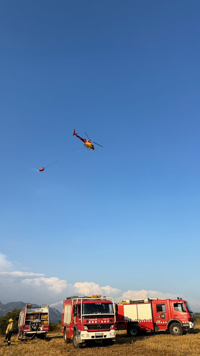🚨NOVA ACTUACIÓ🚨

Ahir a la tarda vam ser activats per un foc de vegetació entre Isona i Tremp
Vam treballar amb els companys de @bombersager @bomberspobla_oficial @bombersisona @burning_chains @bomberstremp @bombers_graf Sort, Pont de Suert  <a href="/bomberscat/">Bombers</a>