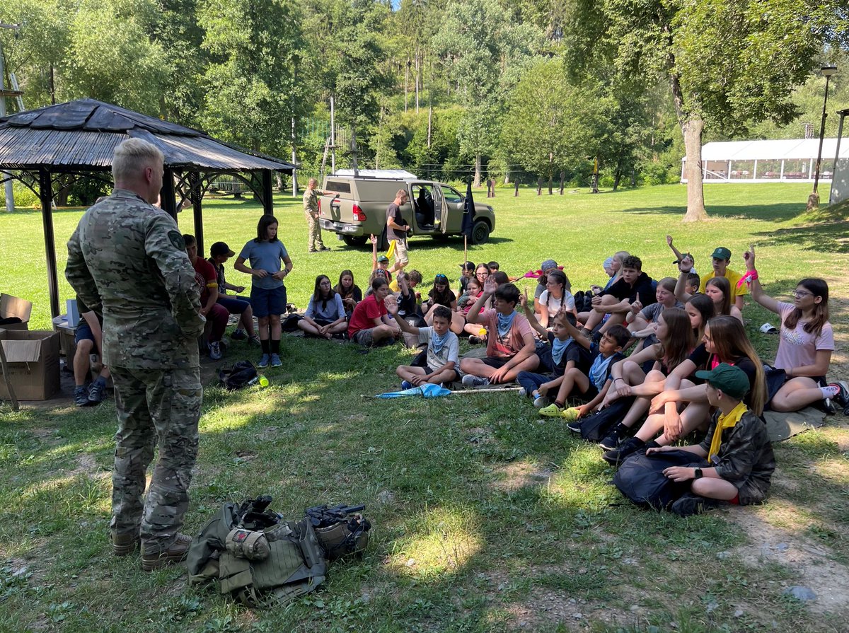 Třicet dětí ze sociálně znevýhodněných rodin Prahy 2 odjede zítra na letní dětský tábor do rekreačního střediska Machův mlýn. A to zdarma! Městská část totiž hradí veškeré náklady. 
TZ: praha2.cz/socialne%2Dzne…