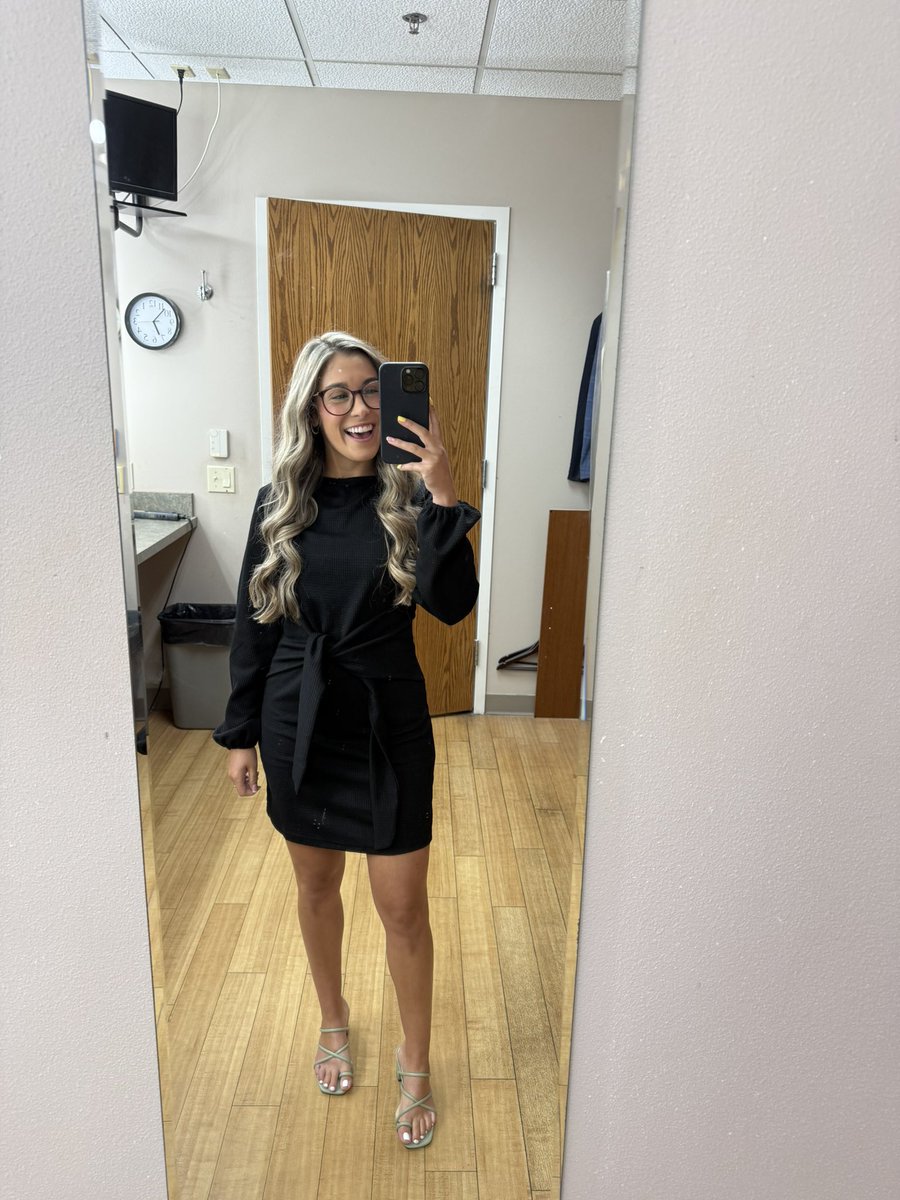 You’re looking at the face of someone who has officially paid off ALL of her student loan debt!!!😃😃

Have a great weekend everyone.