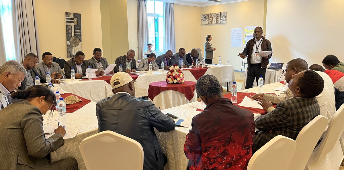ICRCEthiopia's tweet image. On 15-18 July 2025, @ICRC facilitated a workshop on safe and humane prison management for 26 #Ethiopia Federal Prison Commission managers.
The Commissioner said the training helped strengthen their capacity to “protect the security and dignity of detainees.”
#MandelaDay