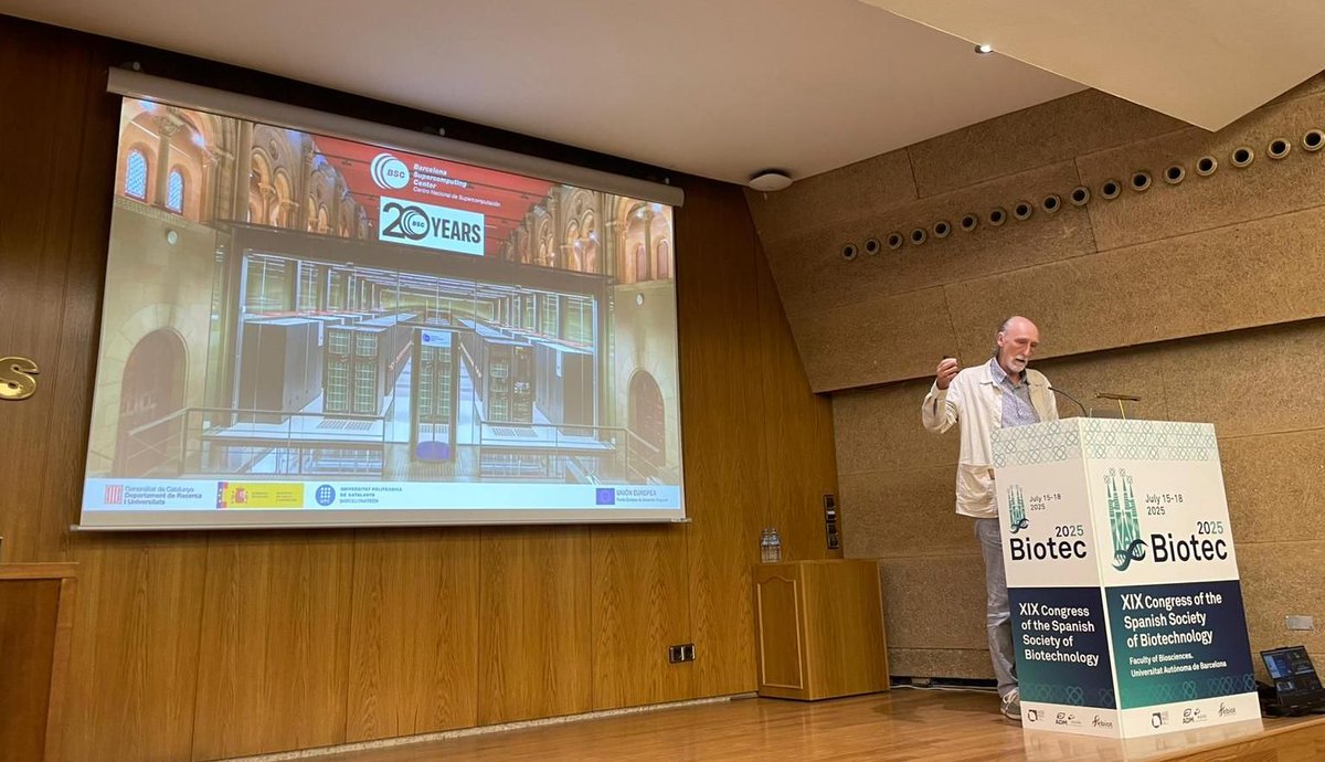 SSebiot's tweet image. 🧬 Las oportunidades que ofrece la IA parra la investigación biotecnológica ha sido el tema de la última conferencia plenaria de #Biotec2025, a cargo de Alfonso Valencia @bsc_cns, con la que hemos puesto broche de oro al XIX Congreso de SEBiot.
👉 buff.ly/AbCJJSE