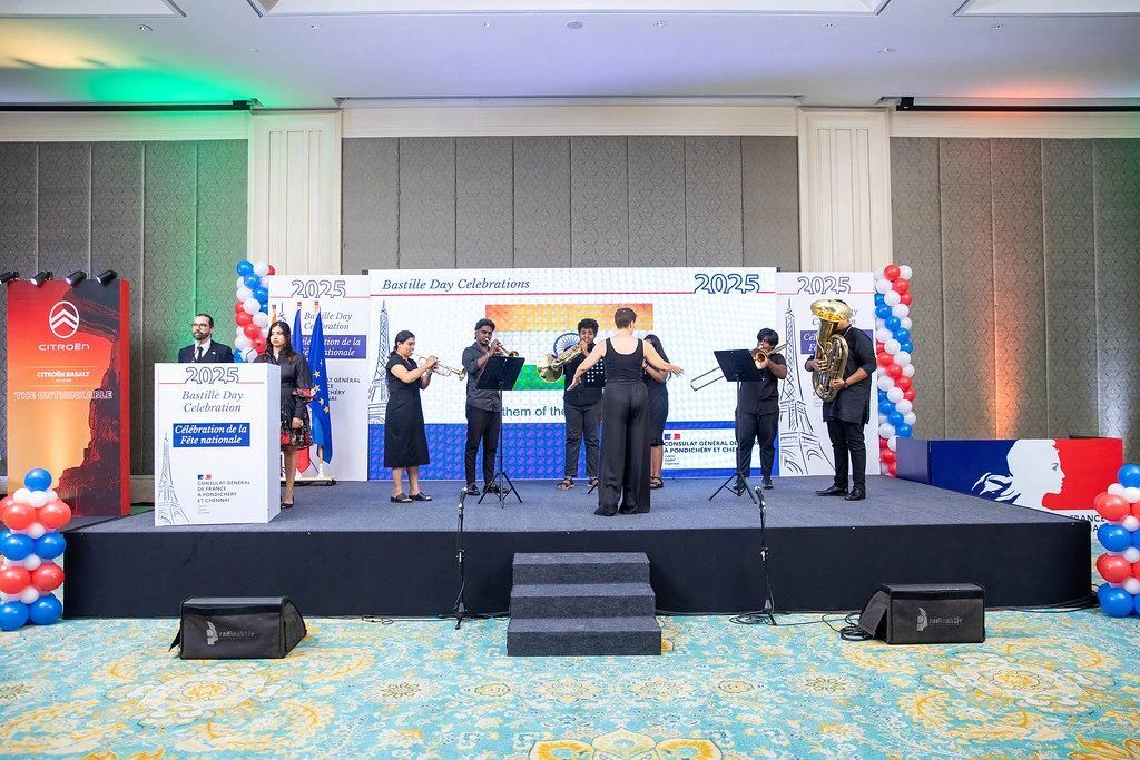 Consulate General of France in Pondicherry (@franceinpondi) on Twitter photo Graced by the Hon Min for IT, <a href="/ptrmadurai/">Dr P Thiaga Rajan (PTR)</a> & ED <a href="/FVolontaires/">France Volontaires</a> @delaunayYannFV, #FrenchNationalDay in Chennai showcased the shared values, dynamic partnerships & cultural vibrancy between 🇮🇳-🇫🇷. CG@etiennerp expressed his gratitude for the support in linking 🇮🇳-🇫🇷 relationship. Graced by the Hon Min for IT, <a href="/ptrmadurai/">Dr P Thiaga Rajan (PTR)</a> & ED <a href="/FVolontaires/">France Volontaires</a> @delaunayYannFV, #FrenchNationalDay in Chennai showcased the shared values, dynamic partnerships & cultural vibrancy between 🇮🇳-🇫🇷. CG@etiennerp expressed his gratitude for the support in linking 🇮🇳-🇫🇷 relationship.