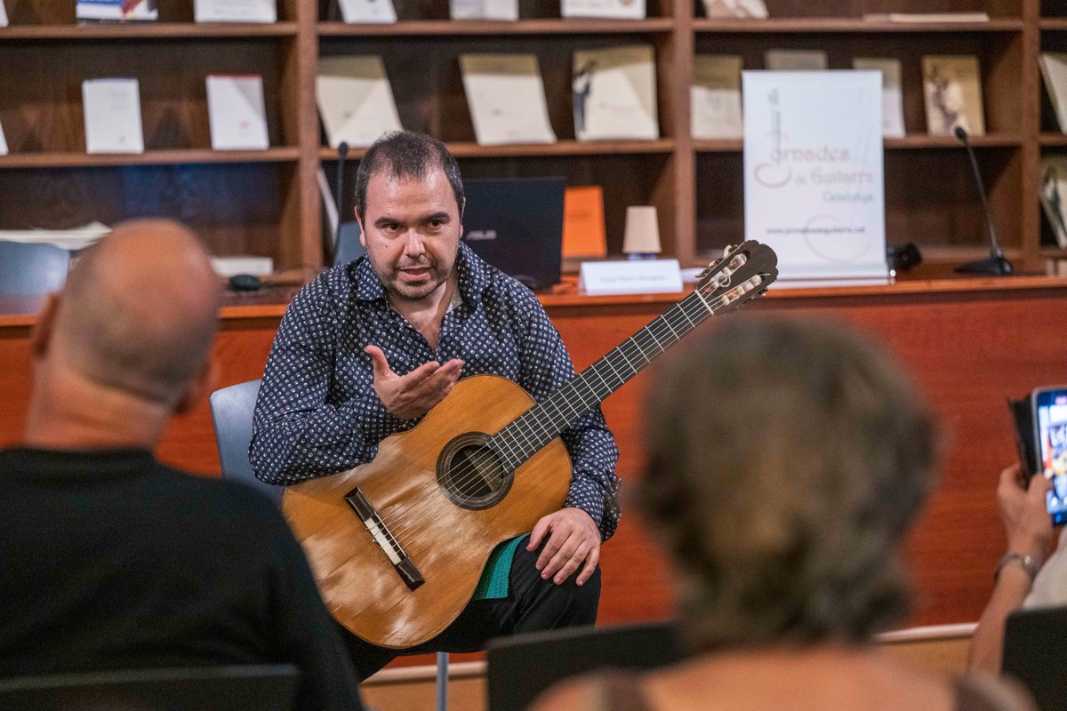 Conferència i concert "Dos guitarristes catalans a la recerca de la fama", a la Biblioteca de Catalunya.
Josep Maria Mangado ens va acostar les extraordinàries vides de Narcís Bassols i Jaume Bosch.
Un concert de Jordi Sàbat amb una guitarra històrica va cloure l'acte.