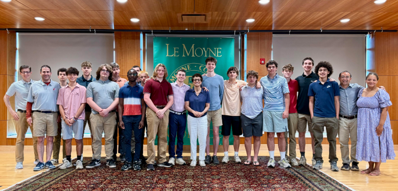 JesuitsEast's tweet image. Students from Boston College High School and St. Joseph’s Preparatory School in Philadelphia visited Le Moyne College. The students spent an afternoon doing volunteer work with Le Moyne alum Andrew Lunetta, founder of A Tiny Home for Good, which builds homes for the homeless.