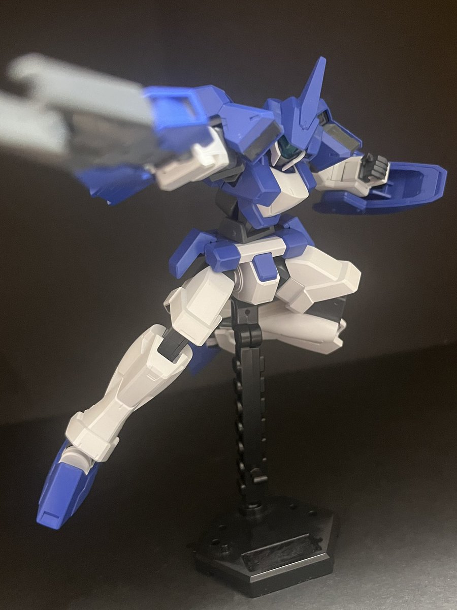 H425SbYTJiEkmdf's tweet image. ジェノアスOカスタム素組み完成!
もともとのジェノアスが良キットなので必然的に神キットです。可動、色分け良好。しいて言えば足が少し上がらないくらいだけど大して問題なし!もちろんカッコいい!
#ガンプラ
#ジェノアスOカスタム