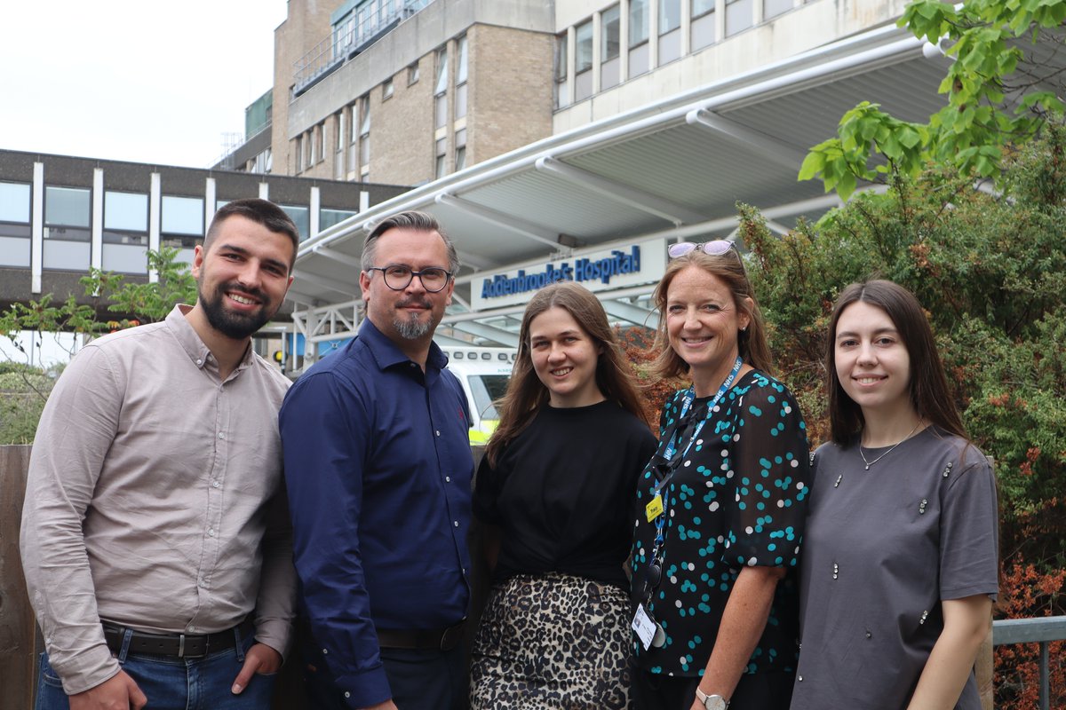 CUH_NHS's tweet image. We welcomed doctors from Rivne Regional Clinical Hospital in western Ukraine to our hospitals, as part of a clinical leadership study tour organised by @kingshealth.
The doctors engaged with a number of NHS services, including a visit to our neighbours @RoyalPapworth 💙